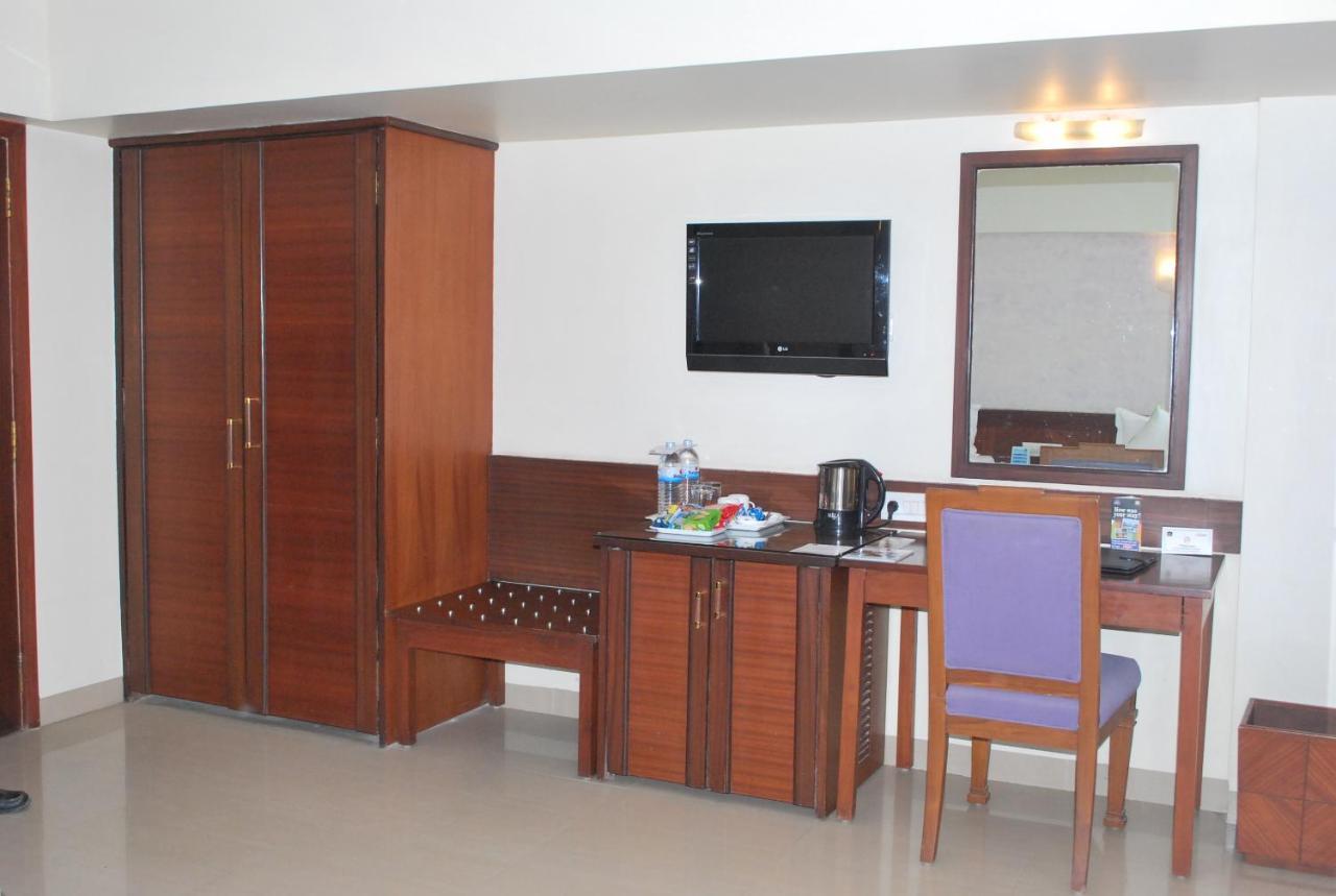 Hotel Abigail Regency Shirdi Luaran gambar