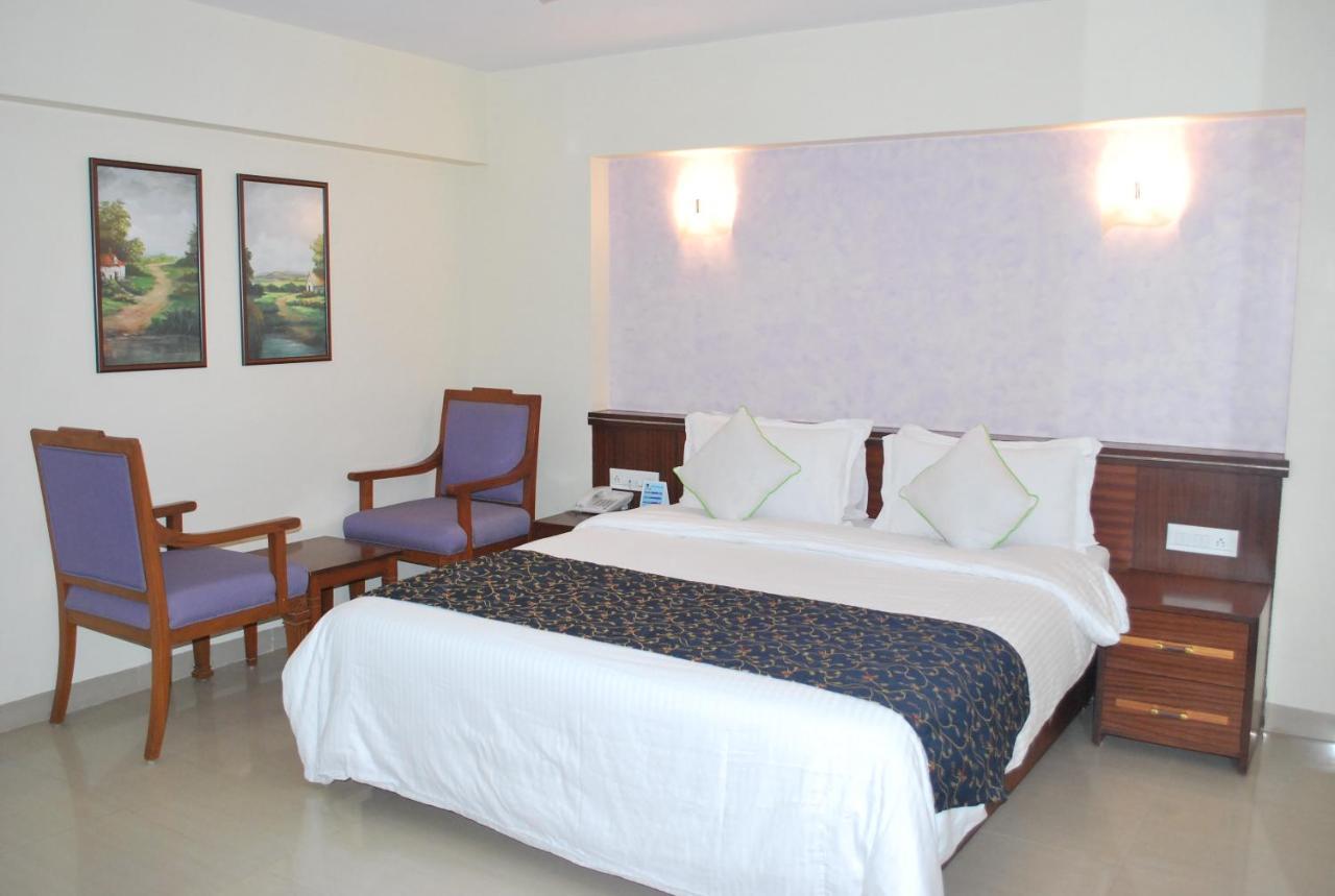Hotel Abigail Regency Shirdi Luaran gambar