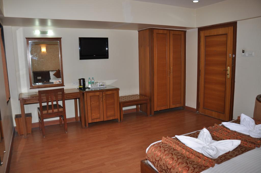 Hotel Abigail Regency Shirdi Luaran gambar