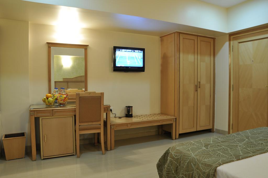 Hotel Abigail Regency Shirdi Luaran gambar