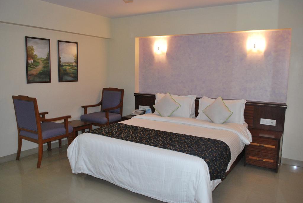 Hotel Abigail Regency Shirdi Luaran gambar