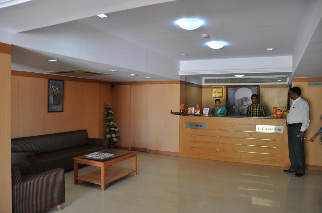 Hotel Abigail Regency Shirdi Luaran gambar
