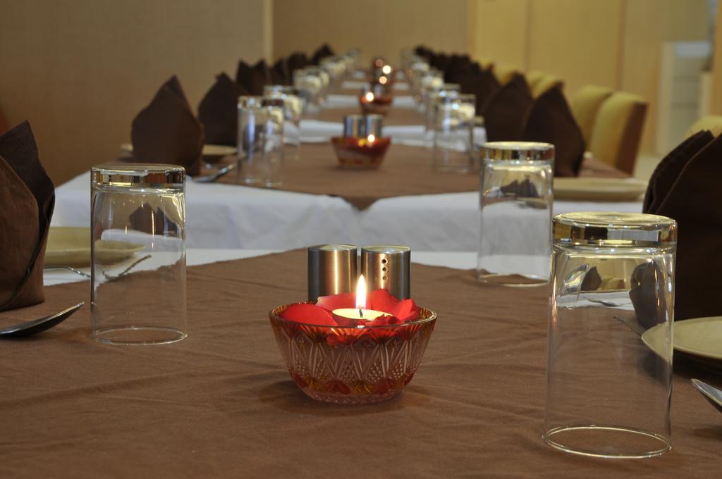 Hotel Abigail Regency Shirdi Luaran gambar